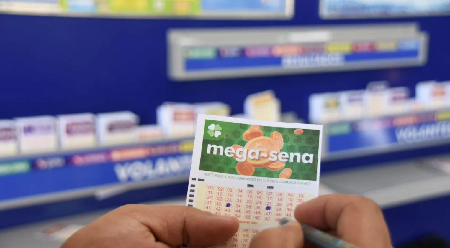 Mega-Sena: ninguém acerta as dezenas e prêmio acumula para R$ 48 milhões